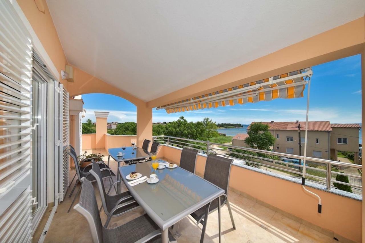 Apartments Medanic - Private Pool Privlaka  Ngoại thất bức ảnh