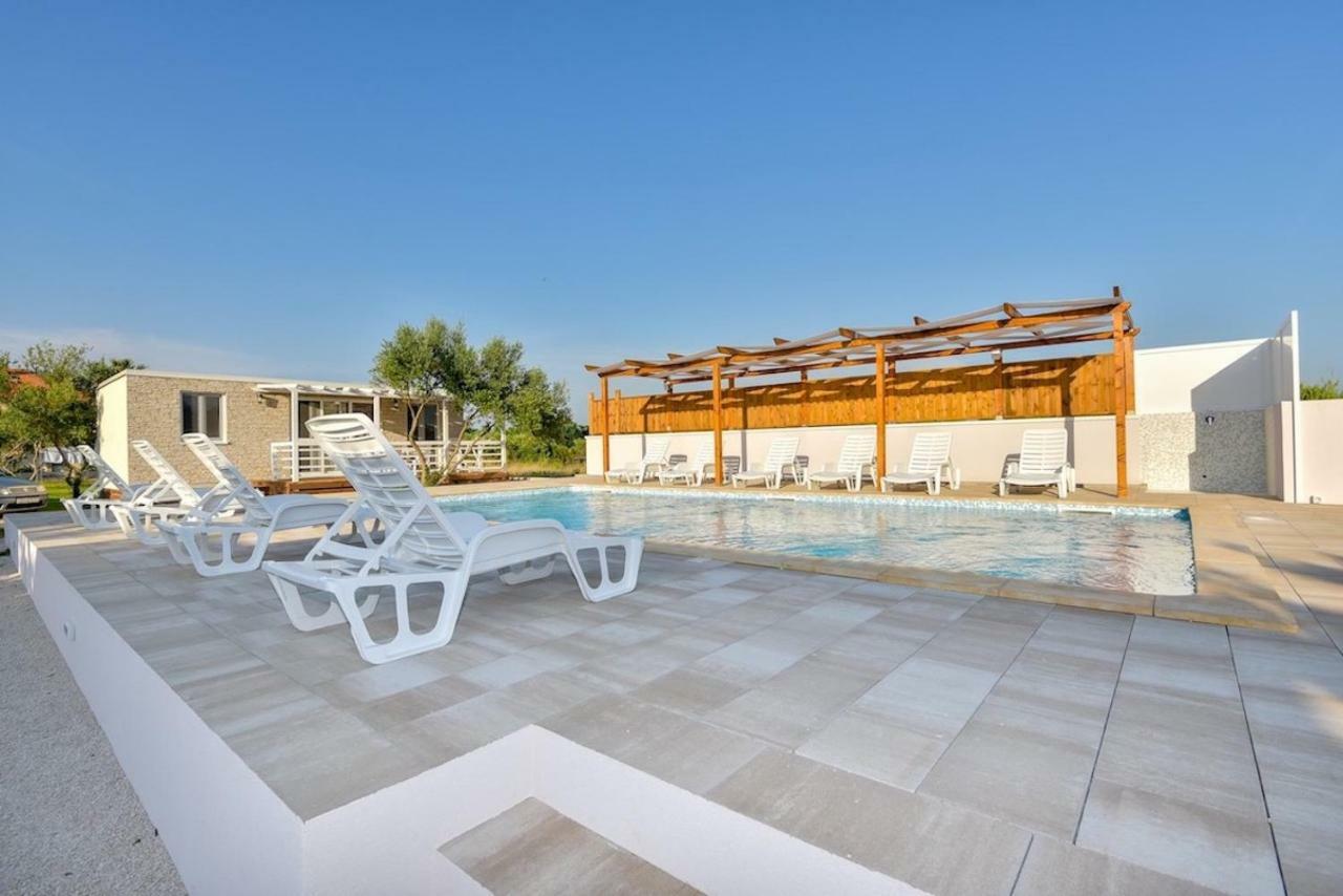 Apartments Medanic - Private Pool Privlaka  Ngoại thất bức ảnh
