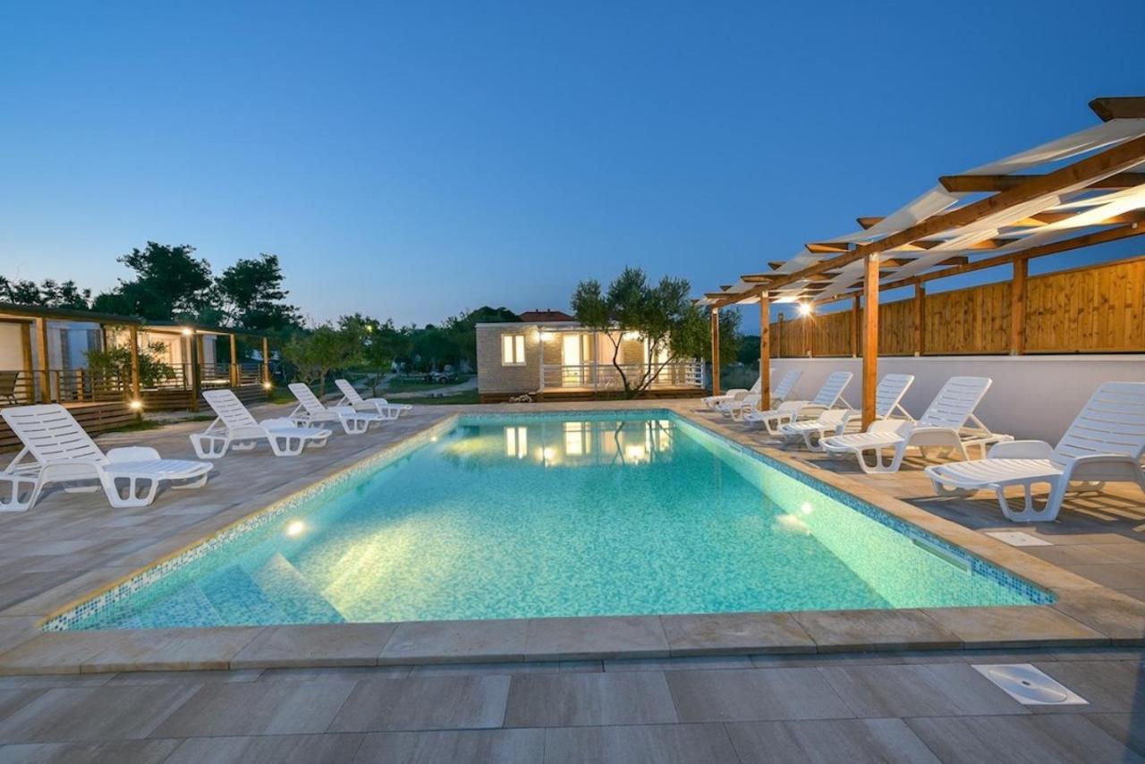 Apartments Medanic - Private Pool Privlaka  Ngoại thất bức ảnh